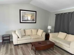 Hinton Alberta Vacation Home - Hinton