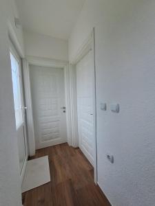 Lazarov Apartments