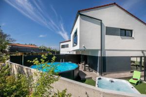 VILLA VERONIQ z bazenom & jacuzzi