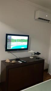 Ap recém reformado enseada 3 banheiros e 2 quartos