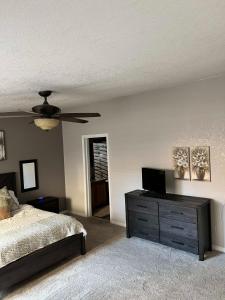 Parker Strip Pool House | Private Pool • Game Room • River Access