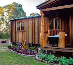 MANGO LODGE River Heads