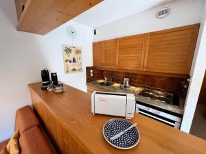 Appartement ensoleillé avec balcon et accès pistes à Méribel - FR-1-688-59