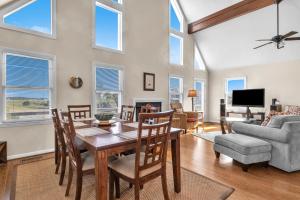 Heron Pointe by Oak Island Accommodations