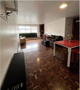 Habitación económica y pequeña con baño privado cerca del Centro Histórico