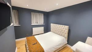 Apartment & Rooms in London