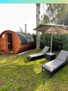 VELUWE VAKANTIES Chalets With Private Barrel Sauna - With Pool Bar and Restaurant Facilities in the Veluwe National Park - 皮滕