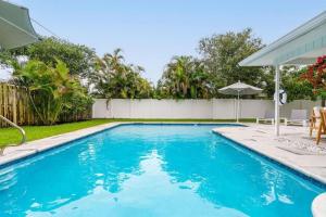 Luxury Designer Delray Beach. 10 Min to the Beach!