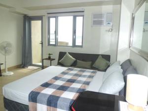 SonSon at Manhattan Plaza Tower 1, Araneta, Cubao, Quezon City