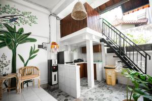 SUNRISE SURF GUEST HOUSE