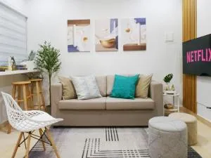 Fully Furnished 1BR with Kitchen - 20 secs walk to the Beach - Newly Renovated - Caticlan