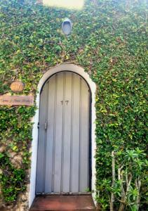 Roches Cozy Corner R-2 Ground Level