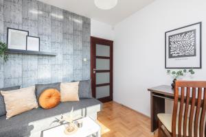 ROOM Powstańców Śląskich 61