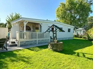 Chalet 513 op Recreatiepark De Wielen - Sint Maartensbrug