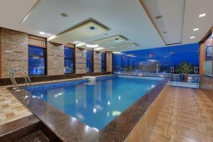 Click Hotel Sagar Plaza Chakan, Pune