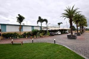 Click Hotel Sagar Plaza Chakan, Pune