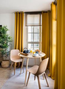 Appartements - Le Logis Versaillais : photos des chambres