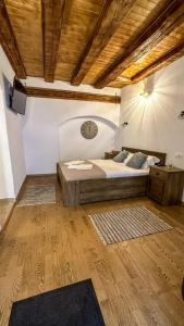 Central garden apartments