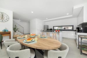 Villa Paraiso - By SCH