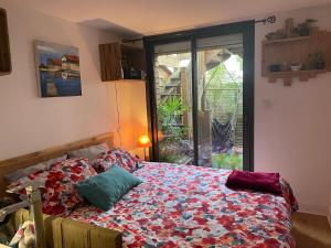 Charmante maison-chalet, vélos et jacuzzi