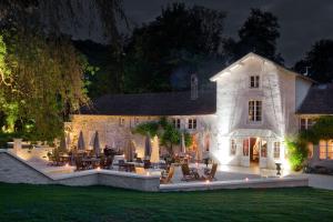 Hotels Logis La Source Bleue : photos des chambres