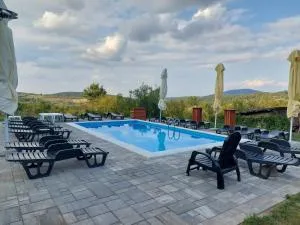 Palanačka Avlija 2 - Srednji Kraj