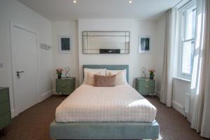 2 Bedroom Apartments in Covent Garden Sleeps 6