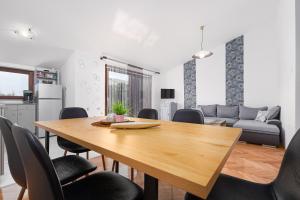 Apartment Gracia with private parking and free internet