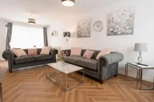 Prenton House, 3BR Close to Liverpool - 威勒尔