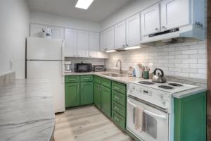 Studio Purgatory Townhome 111