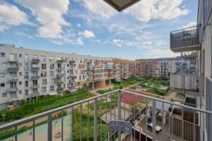 Bright Apartment Zakladowa by Renters