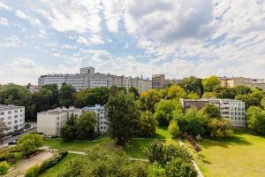 Sunny City Centre Apartment by Renters