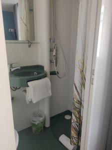 Hotels Atipik Hotel : Chambre Simple Standard - 9 M²