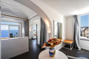 Executive Suite with Outdoor Hot Tub