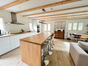 Chalet in Lausanne on edge of woods with river