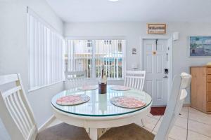 Beachfront-Access to the beach with pool and grill