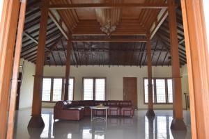 Kerinci Hill Holiday Home, Dago Golf (for families only)