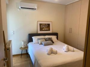 Lovely Apartment with Garden and indoor Fireplace!