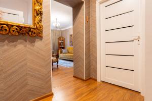Art Apartament Chmielna 10