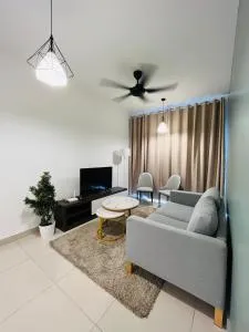 COMFY SKY SUITE Free Wifi & Netflix - Kampong Sungai Buah