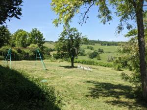 Maisons de vacances Le Figuier, Large house with pool, gym & separate gite : Maison 4 Chambres