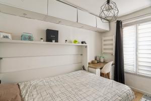 Small comfortable studio near Eiffel Tower