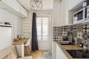 Small comfortable studio near Eiffel Tower