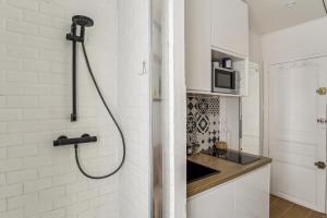 Small comfortable studio near Eiffel Tower