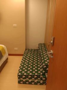 Homey 1Bedroom BGC Condo - MINIMUM 2 Nights stay