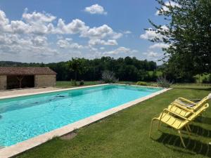 Maisons de vacances Chateau de caractere avec piscine au coeur du Perigord vert : photos des chambres