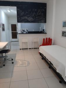 Posto 5- AP 804-Copacabana quadra da praia