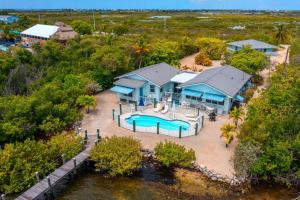Waterfront Beach Houses with Dock & Heated Pool