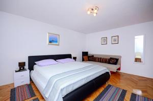 Apartment Diamar