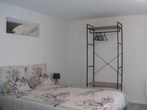 Appartements Studio proche sortie autoroute : photos des chambres